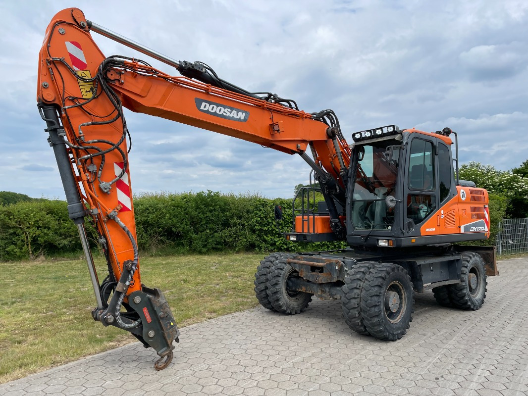 Doosan DX170W-5 - Ajoneuvonosturi: kuva Doosan DX170W-5 - Ajoneuvonosturi Doosan DX170W-5 - Ajoneuvonosturi: kuva Doosan DX170W-5 - Ajoneuvonosturi