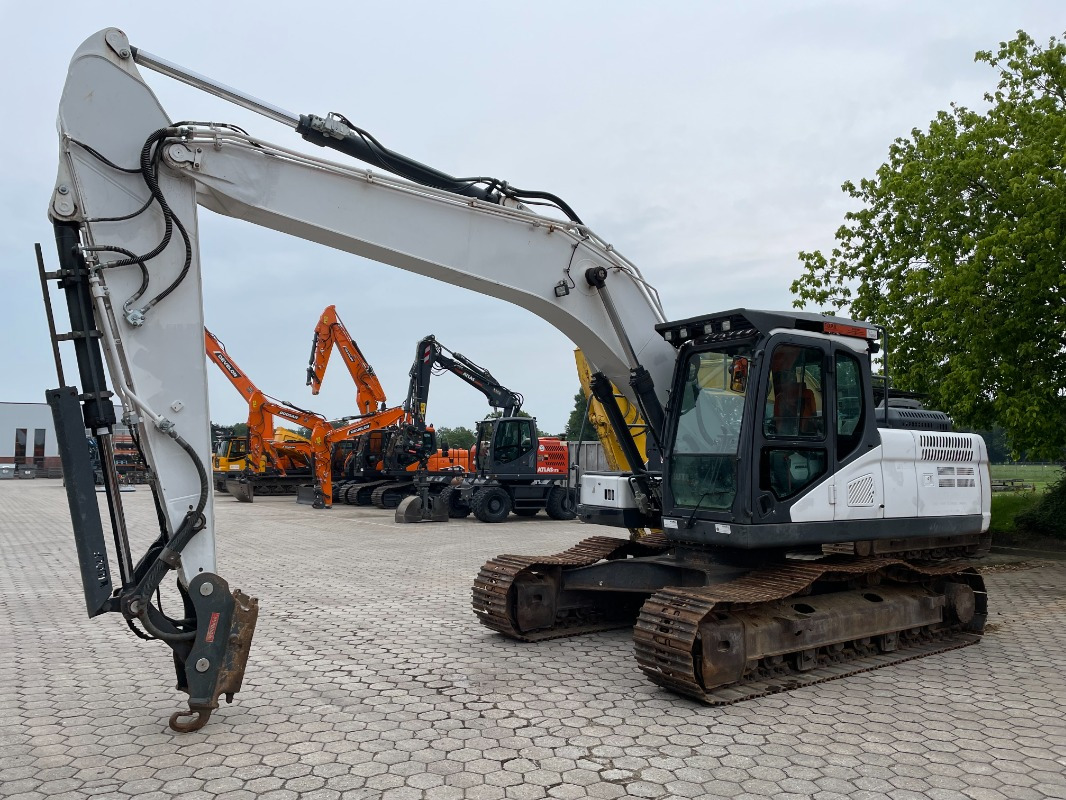 Doosan DX225LC-5 - Telakaivukone: kuva Doosan DX225LC-5 - Telakaivukone Doosan DX225LC-5 - Telakaivukone: kuva Doosan DX225LC-5 - Telakaivukone