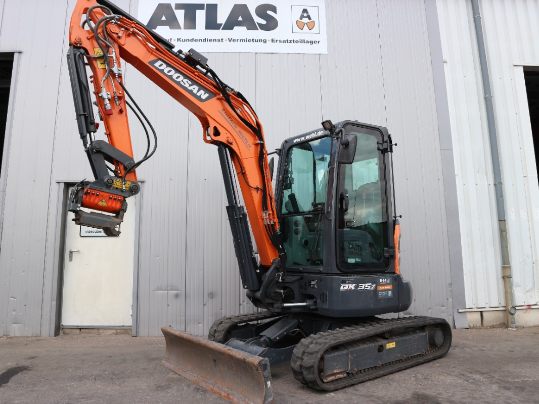 Doosan DX35Z-7 - Minikuormaaja: kuva Doosan DX35Z-7 - Minikuormaaja Doosan DX35Z-7 - Minikuormaaja: kuva Doosan DX35Z-7 - Minikuormaaja