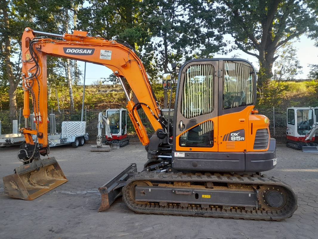 Doosan DX85R-3 - Kaivuri: kuva Doosan DX85R-3 - Kaivuri Doosan DX85R-3 - Kaivuri: kuva Doosan DX85R-3 - Kaivuri