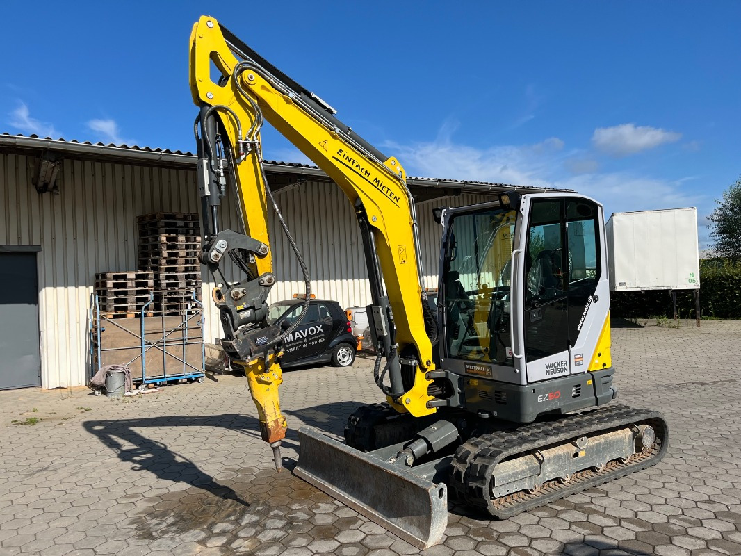 Neuson EZ50 - Minikuormaaja: kuva Neuson EZ50 - Minikuormaaja Neuson EZ50 - Minikuormaaja: kuva Neuson EZ50 - Minikuormaaja
