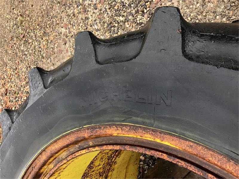 Michelin 14.9 R38  - Rengas - Maatalouskoneet: kuva Michelin 14.9 R38  - Rengas - Maatalouskoneet Michelin 14.9 R38  - Rengas - Maatalouskoneet: kuva Michelin 14.9 R38  - Rengas - Maatalouskoneet