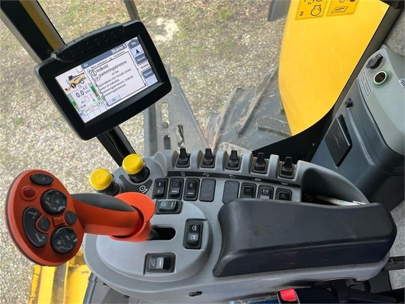 Leikkuupuimuri New Holland CX 6090 4wd: kuva Leikkuupuimuri New Holland CX 6090 4wd