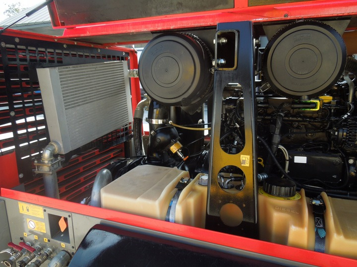 KAESER M130 - Ilmakompressori: kuva KAESER M130 - Ilmakompressori KAESER M130 - Ilmakompressori: kuva KAESER M130 - Ilmakompressori
