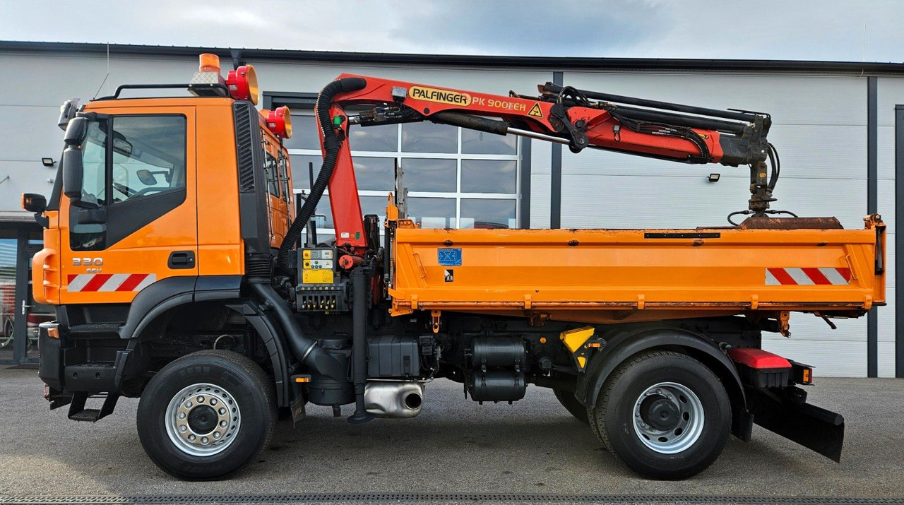 Iveco Trakker 190T33 4x4 Euro5 Kran Palfinger Funk - Kippiauto kuorma-auto, Nosturiauto: kuva  Iveco Trakker 190T33 4x4 Euro5 Kran Palfinger Funk - Kippiauto kuorma-auto, Nosturiauto Iveco Trakker 190T33 4x4 Euro5 Kran Palfinger Funk - Kippiauto kuorma-auto, Nosturiauto: kuva  Iveco Trakker 190T33 4x4 Euro5 Kran Palfinger Funk - Kippiauto kuorma-auto, Nosturiauto
