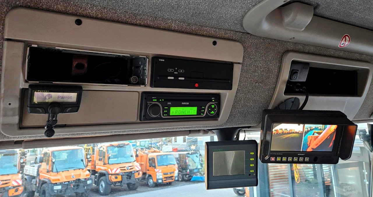 Kippiauto kuorma-auto, Nosturiauto Iveco Trakker 410 6x4-4 EEV Palfinger PK12502 Funk: kuva Kippiauto kuorma-auto, Nosturiauto Iveco Trakker 410 6x4-4 EEV Palfinger PK12502 Funk