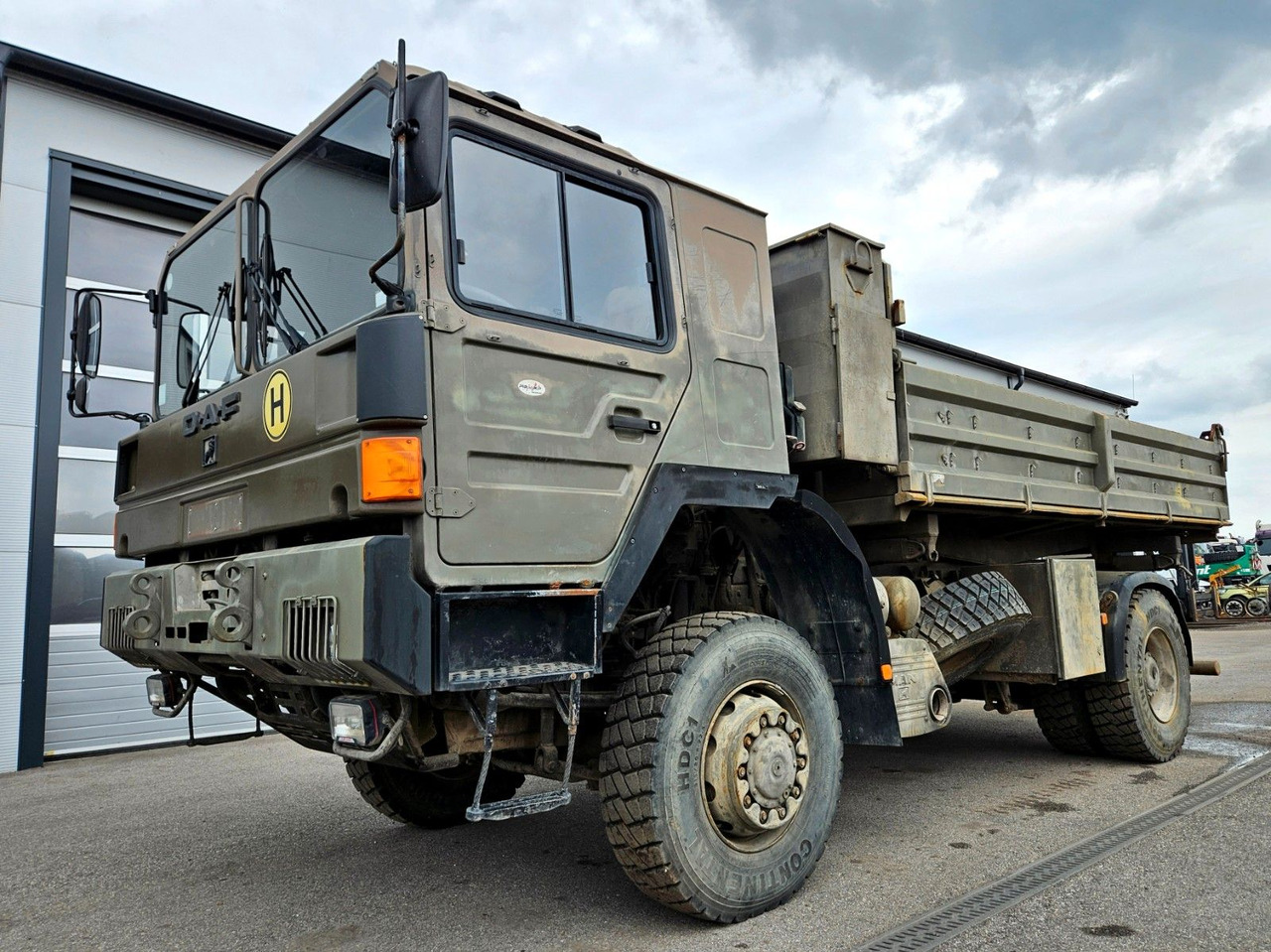MAN 19.403 FALX 4x4 Meiller Kipper Intarder X65 HX60 - Kippiauto kuorma-auto: kuva MAN 19.403 FALX 4x4 Meiller Kipper Intarder X65 HX60 - Kippiauto kuorma-auto MAN 19.403 FALX 4x4 Meiller Kipper Intarder X65 HX60 - Kippiauto kuorma-auto: kuva MAN 19.403 FALX 4x4 Meiller Kipper Intarder X65 HX60 - Kippiauto kuorma-auto