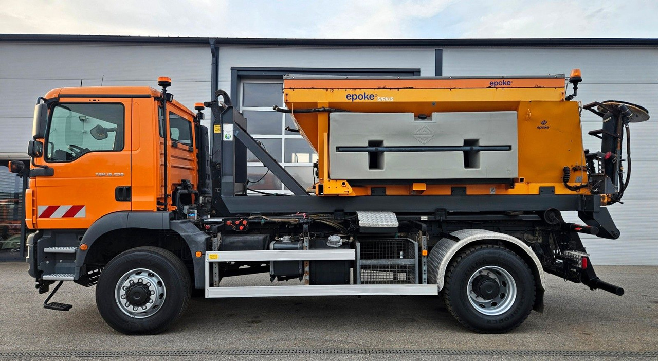 MAN TGM 18.250 4x4 BB EEV Winterdienst - Koukkulava kuorma-auto, Nosturiauto: kuva MAN TGM 18.250 4x4 BB EEV Winterdienst - Koukkulava kuorma-auto, Nosturiauto MAN TGM 18.250 4x4 BB EEV Winterdienst - Koukkulava kuorma-auto, Nosturiauto: kuva MAN TGM 18.250 4x4 BB EEV Winterdienst - Koukkulava kuorma-auto, Nosturiauto