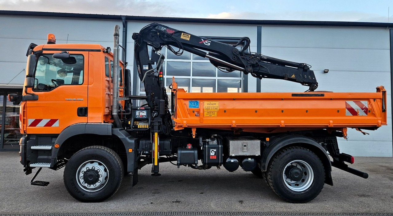 MAN TGM 18.280 4x4 HIAB 111-3 Funk Kran Winterdienst - Kippiauto kuorma-auto, Nosturiauto: kuva MAN TGM 18.280 4x4 HIAB 111-3 Funk Kran Winterdienst - Kippiauto kuorma-auto, Nosturiauto MAN TGM 18.280 4x4 HIAB 111-3 Funk Kran Winterdienst - Kippiauto kuorma-auto, Nosturiauto: kuva MAN TGM 18.280 4x4 HIAB 111-3 Funk Kran Winterdienst - Kippiauto kuorma-auto, Nosturiauto