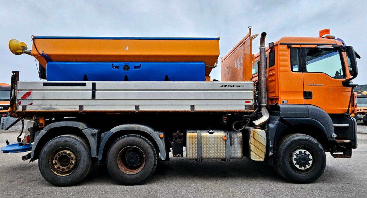 MAN TGS 28.400 6x4-4 BL Winterdienst Schmidt Euro5 - Kippiauto kuorma-auto: kuva MAN TGS 28.400 6x4-4 BL Winterdienst Schmidt Euro5 - Kippiauto kuorma-auto MAN TGS 28.400 6x4-4 BL Winterdienst Schmidt Euro5 - Kippiauto kuorma-auto: kuva MAN TGS 28.400 6x4-4 BL Winterdienst Schmidt Euro5 - Kippiauto kuorma-auto