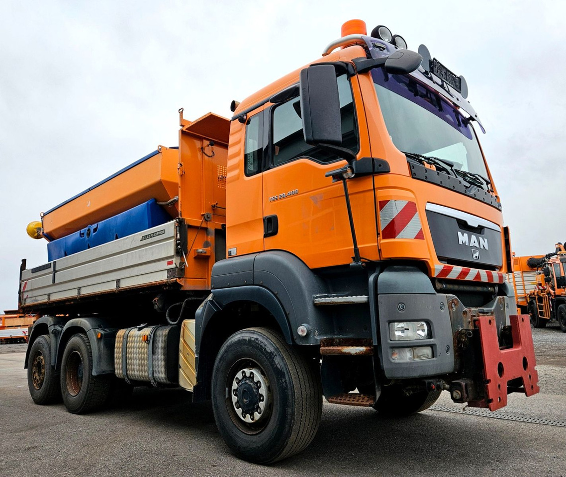 MAN TGS 28.400 6x4-4 BL Winterdienst Schmidt Euro5 - Kippiauto kuorma-auto: kuva MAN TGS 28.400 6x4-4 BL Winterdienst Schmidt Euro5 - Kippiauto kuorma-auto MAN TGS 28.400 6x4-4 BL Winterdienst Schmidt Euro5 - Kippiauto kuorma-auto: kuva MAN TGS 28.400 6x4-4 BL Winterdienst Schmidt Euro5 - Kippiauto kuorma-auto