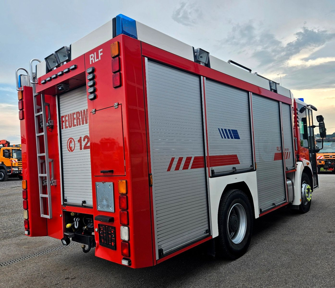 Mercedes-Benz 1829 Feuerwehr Ziegler RLF 2000/300 TLF Winde - Paloauto: kuva Mercedes-Benz 1829 Feuerwehr Ziegler RLF 2000/300 TLF Winde - Paloauto Mercedes-Benz 1829 Feuerwehr Ziegler RLF 2000/300 TLF Winde - Paloauto: kuva Mercedes-Benz 1829 Feuerwehr Ziegler RLF 2000/300 TLF Winde - Paloauto