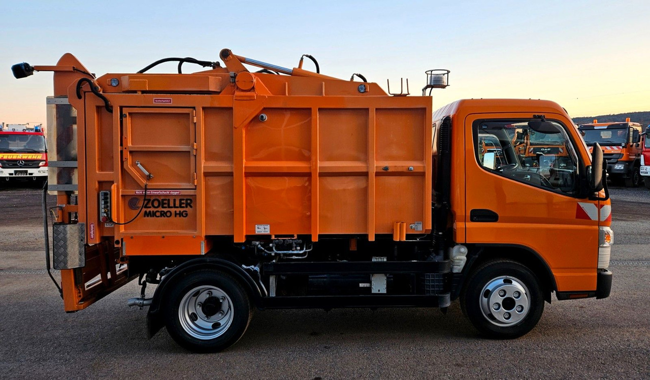 Mitsubishi Fuso Canter 6S15 Zoeller Micro Müllpresse - Roska-auto: kuva Mitsubishi Fuso Canter 6S15 Zoeller Micro Müllpresse - Roska-auto Mitsubishi Fuso Canter 6S15 Zoeller Micro Müllpresse - Roska-auto: kuva Mitsubishi Fuso Canter 6S15 Zoeller Micro Müllpresse - Roska-auto