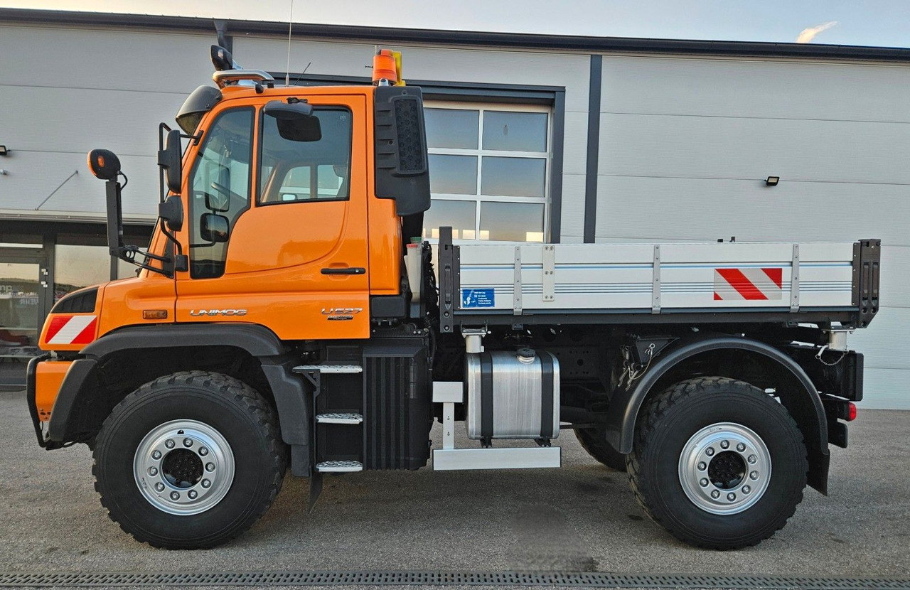 Unimog U527 UGE Euro6 VarioPilot Hydrostat - Kippiauto kuorma-auto: kuva Unimog U527 UGE Euro6 VarioPilot Hydrostat - Kippiauto kuorma-auto Unimog U527 UGE Euro6 VarioPilot Hydrostat - Kippiauto kuorma-auto: kuva Unimog U527 UGE Euro6 VarioPilot Hydrostat - Kippiauto kuorma-auto