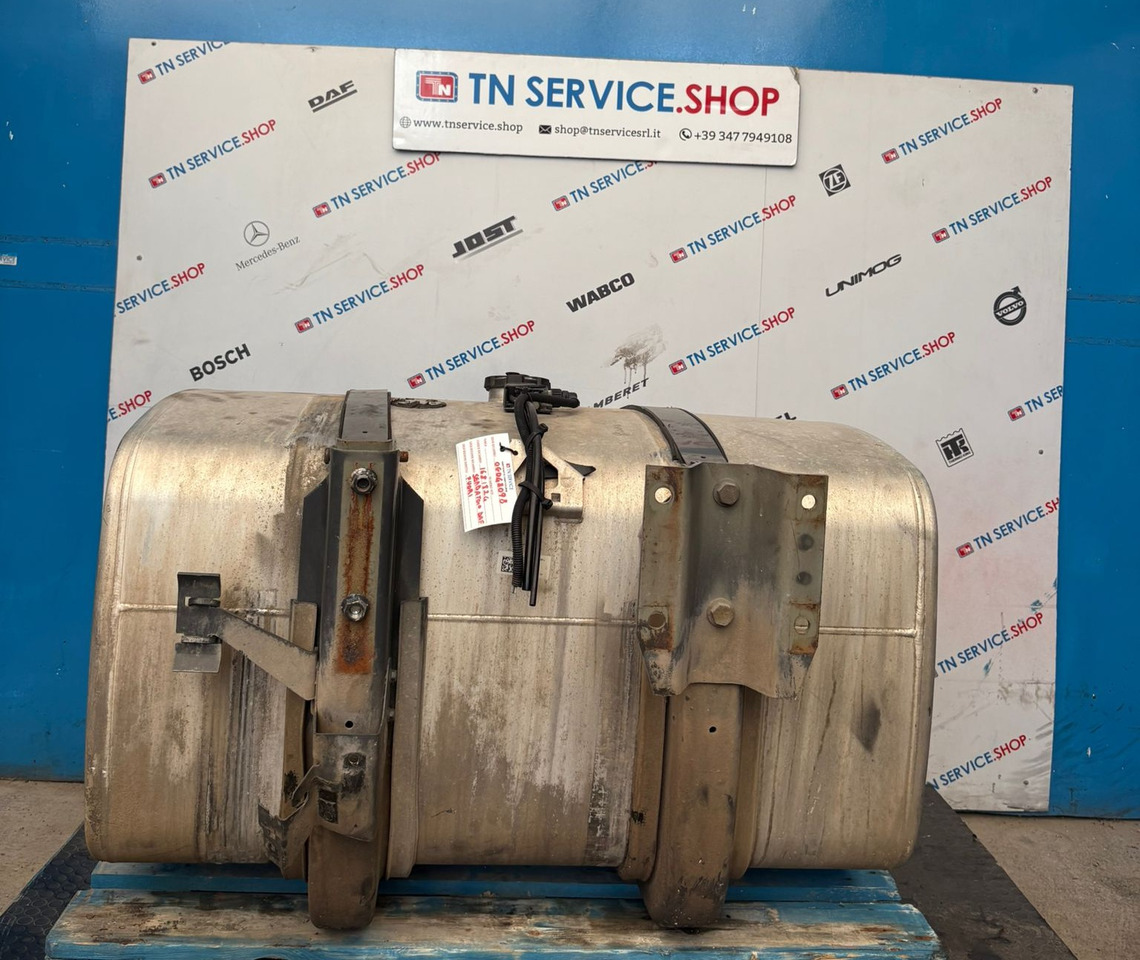 Serbatoio carburante DAF 430 lt - Polttoainetankki - Kuorma-auto: kuva Serbatoio carburante DAF 430 lt - Polttoainetankki - Kuorma-auto Serbatoio carburante DAF 430 lt - Polttoainetankki - Kuorma-auto: kuva Serbatoio carburante DAF 430 lt - Polttoainetankki - Kuorma-auto