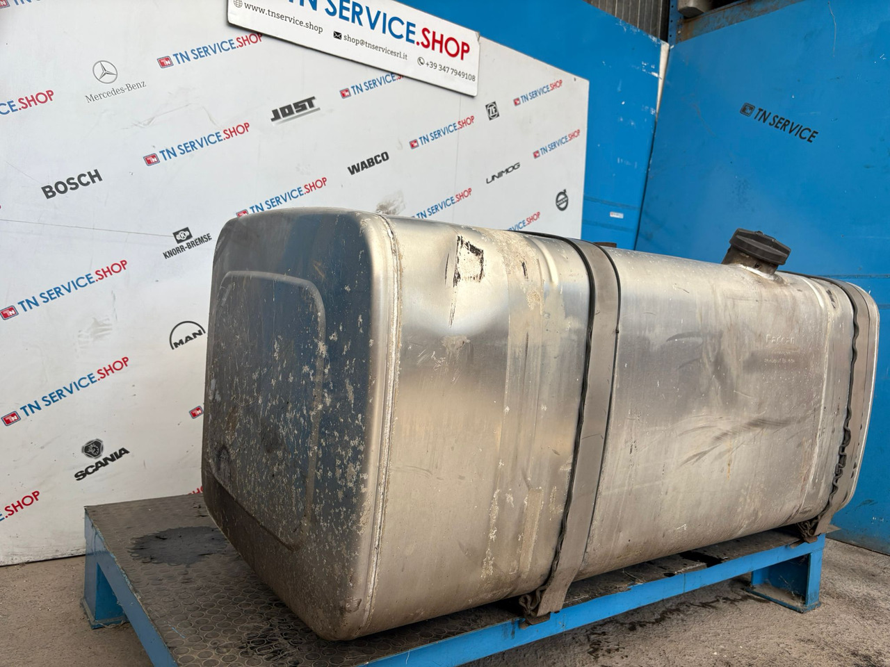 Serbatoio gasolio Iveco - Polttoainetankki - Tavara-auto: kuva Serbatoio gasolio Iveco - Polttoainetankki - Tavara-auto Serbatoio gasolio Iveco - Polttoainetankki - Tavara-auto: kuva Serbatoio gasolio Iveco - Polttoainetankki - Tavara-auto