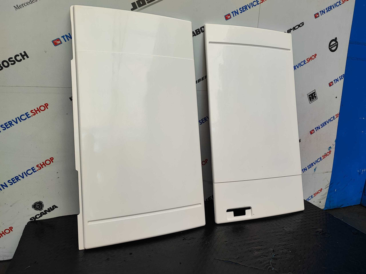 Porte motore frigo Carrier Vector 1550 nuove - Varaosat - Kylmäkone: kuva  Porte motore frigo Carrier Vector 1550 nuove - Varaosat - Kylmäkone Porte motore frigo Carrier Vector 1550 nuove - Varaosat - Kylmäkone: kuva  Porte motore frigo Carrier Vector 1550 nuove - Varaosat - Kylmäkone