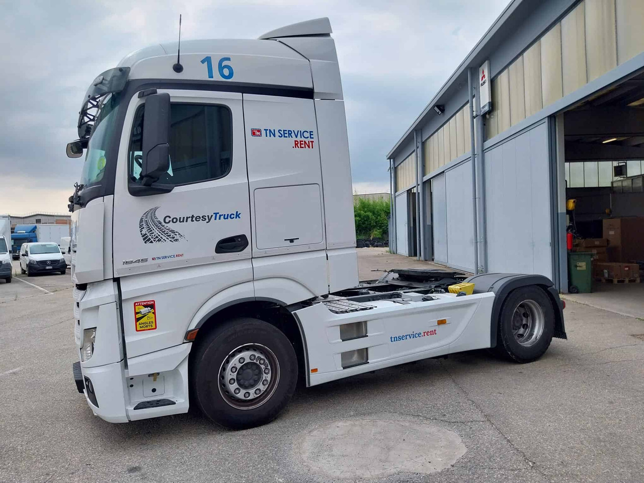 Ricambi Iveco 190.48 - Vetopöytäauto: kuva Ricambi Iveco 190.48 - Vetopöytäauto Ricambi Iveco 190.48 - Vetopöytäauto: kuva Ricambi Iveco 190.48 - Vetopöytäauto