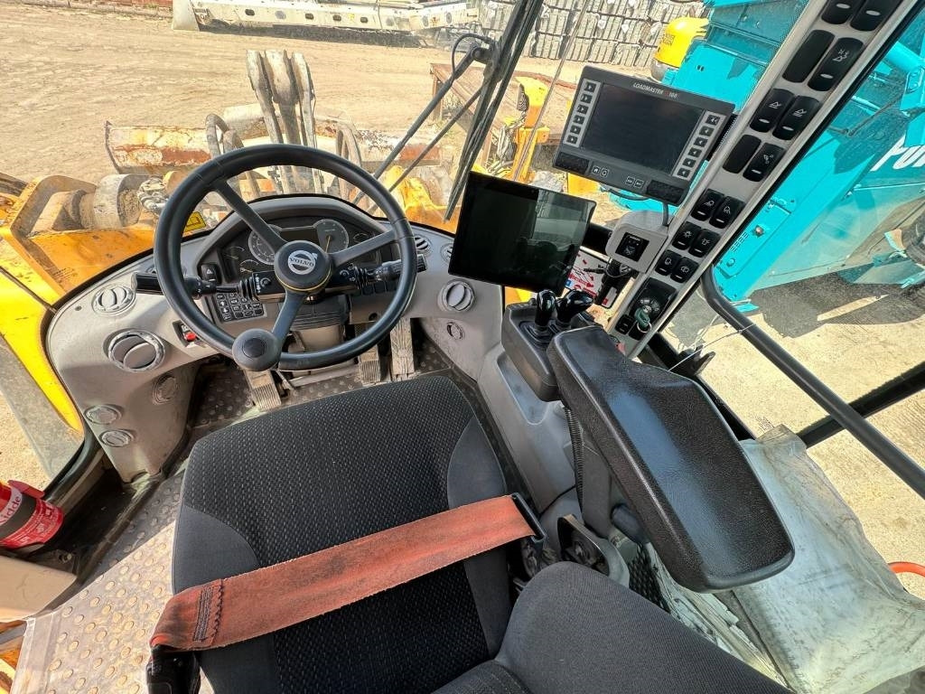 Volvo L 150 H - Pyöräkuormaaja: kuva Volvo L 150 H - Pyöräkuormaaja Volvo L 150 H - Pyöräkuormaaja: kuva Volvo L 150 H - Pyöräkuormaaja