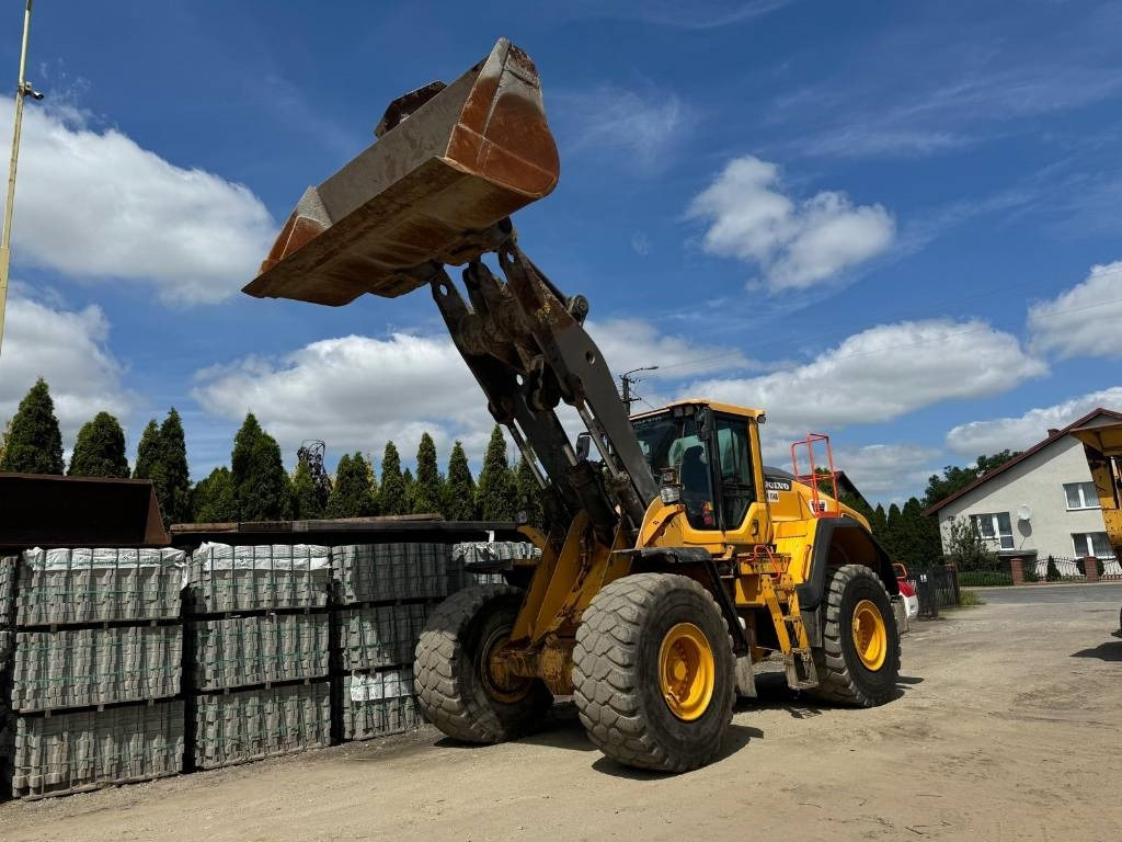 Volvo L 150 H - Pyöräkuormaaja: kuva Volvo L 150 H - Pyöräkuormaaja Volvo L 150 H - Pyöräkuormaaja: kuva Volvo L 150 H - Pyöräkuormaaja