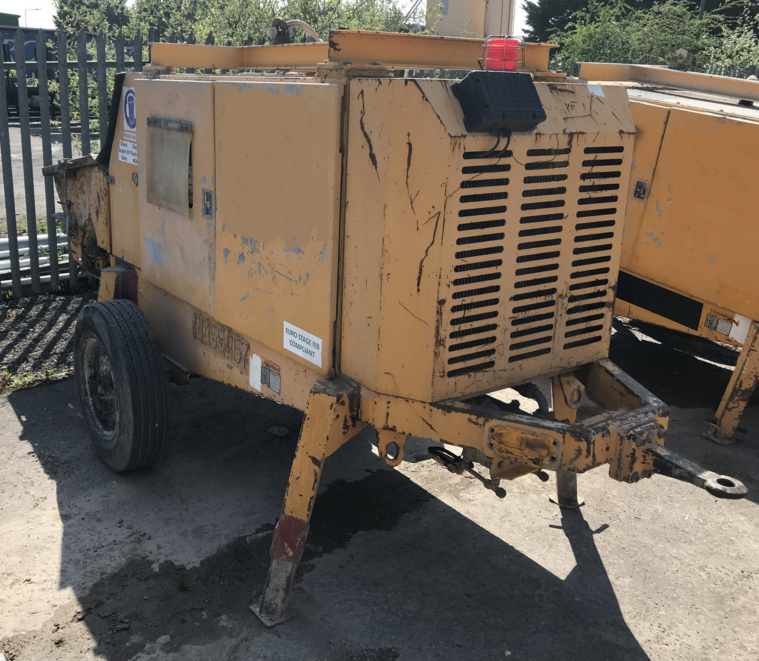 PUTZMEISTER 1005 - Hinattava betonipumppu: kuva PUTZMEISTER 1005 - Hinattava betonipumppu PUTZMEISTER 1005 - Hinattava betonipumppu: kuva PUTZMEISTER 1005 - Hinattava betonipumppu