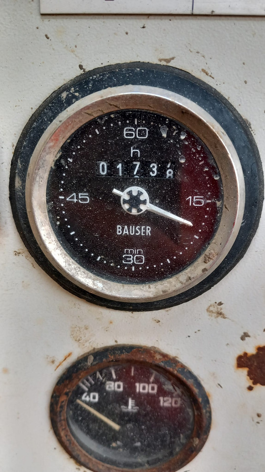 PUTZMEISTER 1407 - Hinattava betonipumppu: kuva PUTZMEISTER 1407 - Hinattava betonipumppu PUTZMEISTER 1407 - Hinattava betonipumppu: kuva PUTZMEISTER 1407 - Hinattava betonipumppu
