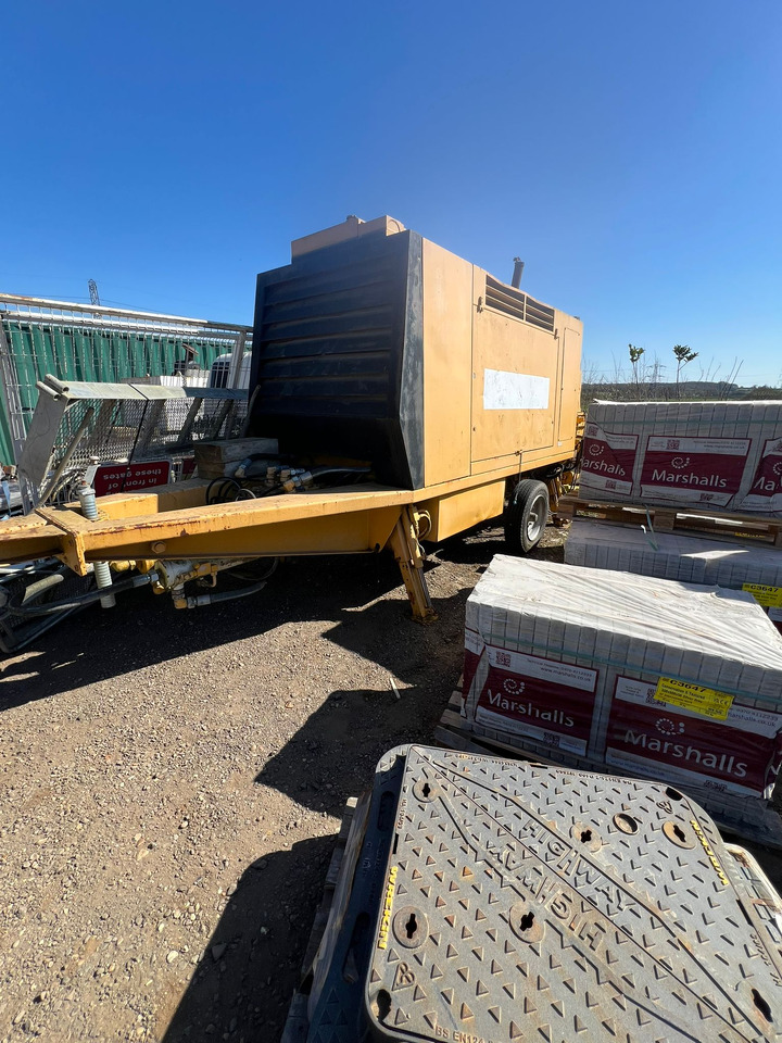 SCHWING STETTER BP 3500 - Hinattava betonipumppu: kuva SCHWING STETTER BP 3500 - Hinattava betonipumppu SCHWING STETTER BP 3500 - Hinattava betonipumppu: kuva SCHWING STETTER BP 3500 - Hinattava betonipumppu