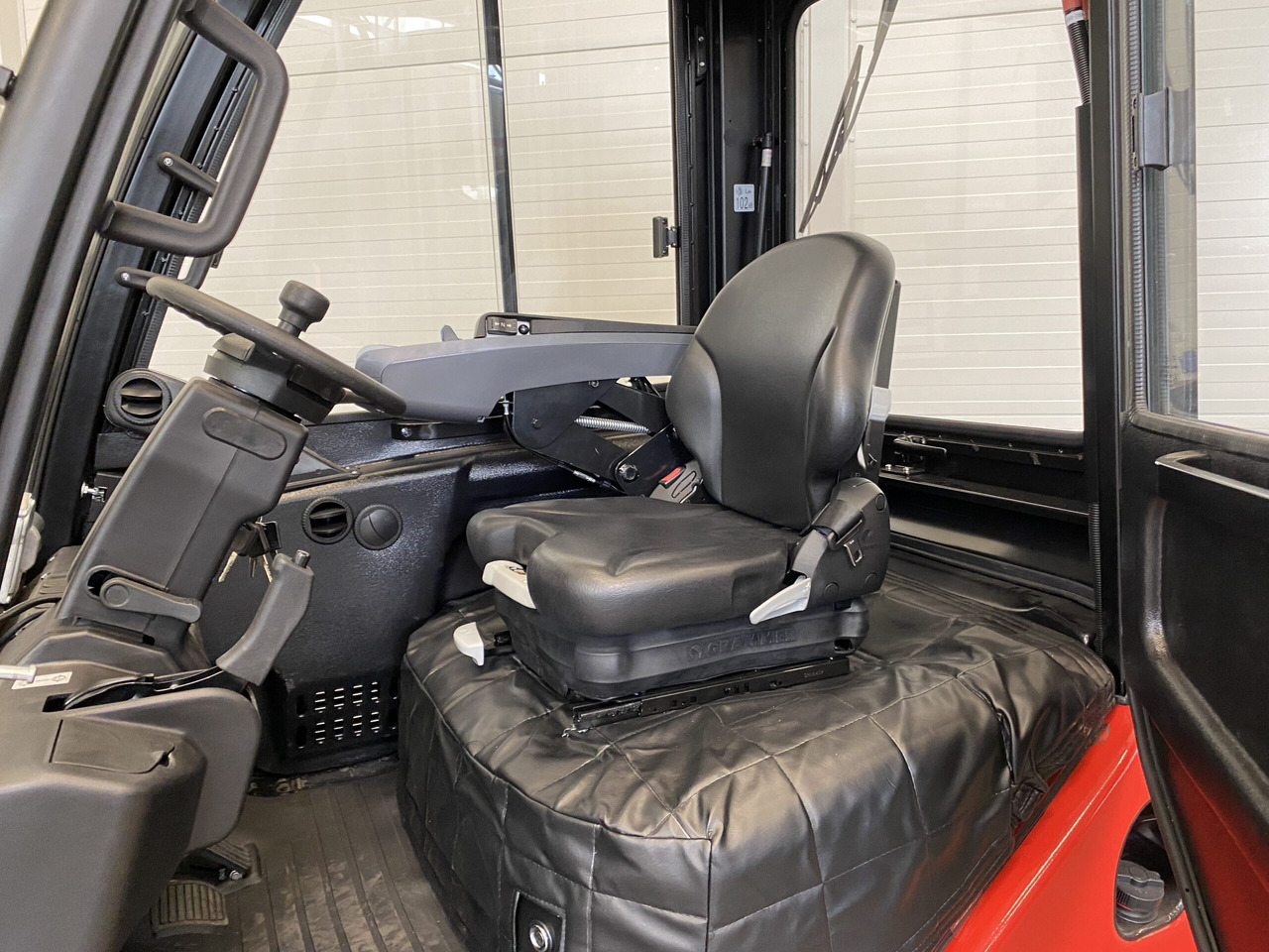 HC CPCD18-XW32F - Dieseltrukki: kuva  HC CPCD18-XW32F - Dieseltrukki HC CPCD18-XW32F - Dieseltrukki: kuva  HC CPCD18-XW32F - Dieseltrukki