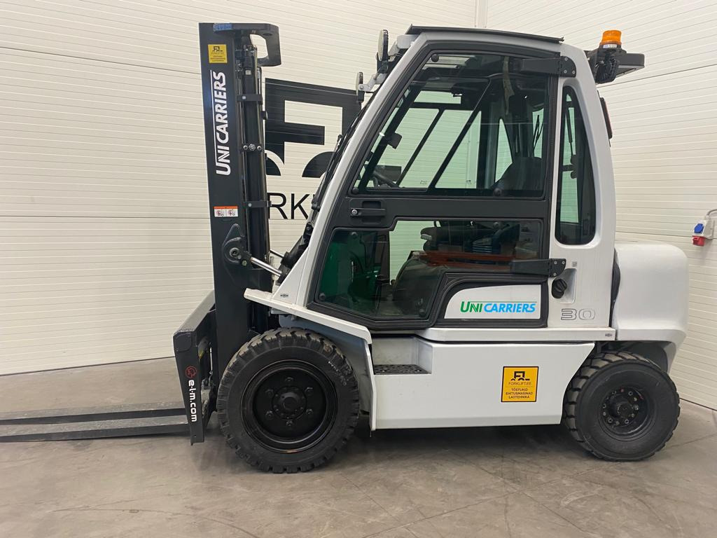 Unicarriers YG1D2A30Q - Dieseltrukki: kuva Unicarriers YG1D2A30Q - Dieseltrukki Unicarriers YG1D2A30Q - Dieseltrukki: kuva Unicarriers YG1D2A30Q - Dieseltrukki