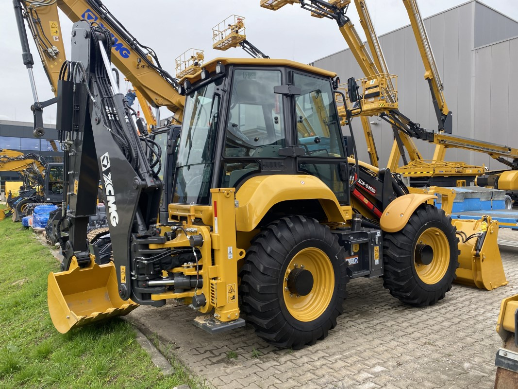 XCMG XC8-S3580 - Kaivuri-trukki: kuva XCMG XC8-S3580 - Kaivuri-trukki XCMG XC8-S3580 - Kaivuri-trukki: kuva XCMG XC8-S3580 - Kaivuri-trukki