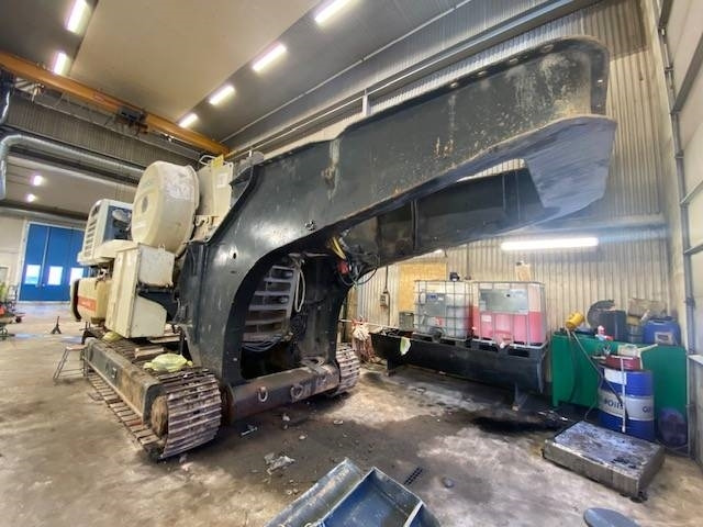 Metso Lokotrack LT120E Diesel and electric - Mobiilimurskain: kuva Metso Lokotrack LT120E Diesel and electric - Mobiilimurskain Metso Lokotrack LT120E Diesel and electric - Mobiilimurskain: kuva Metso Lokotrack LT120E Diesel and electric - Mobiilimurskain