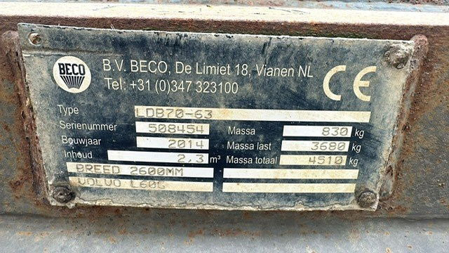 Volvo Graaf bak L60 L70 L90 L110 - Kuormaajan kauha: kuva Volvo Graaf bak L60 L70 L90 L110 - Kuormaajan kauha Volvo Graaf bak L60 L70 L90 L110 - Kuormaajan kauha: kuva Volvo Graaf bak L60 L70 L90 L110 - Kuormaajan kauha