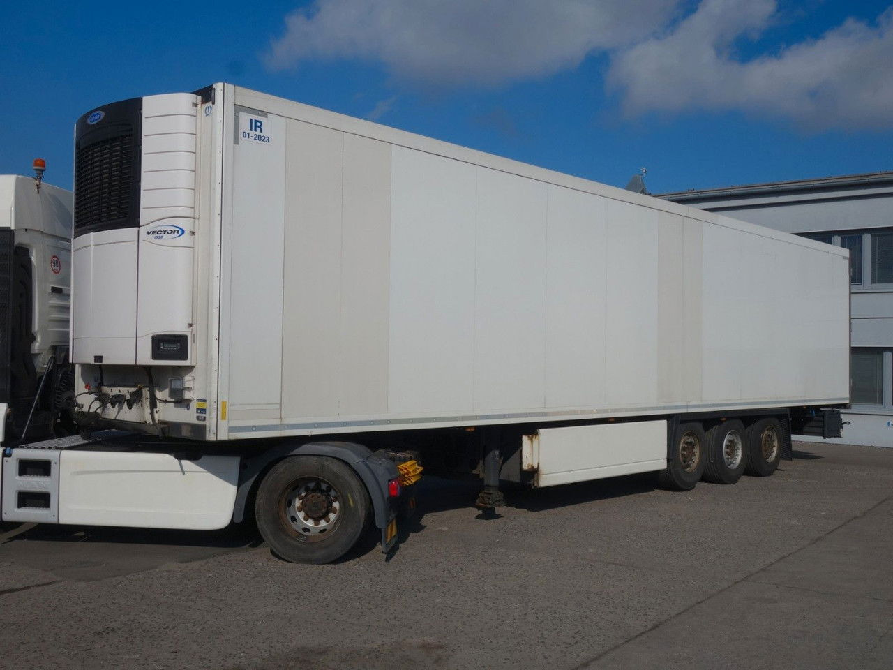 Krone SD Carrier Vector 1350 - Refrigeraattori puoliperävaunu: kuva Krone SD Carrier Vector 1350 - Refrigeraattori puoliperävaunu Krone SD Carrier Vector 1350 - Refrigeraattori puoliperävaunu: kuva Krone SD Carrier Vector 1350 - Refrigeraattori puoliperävaunu