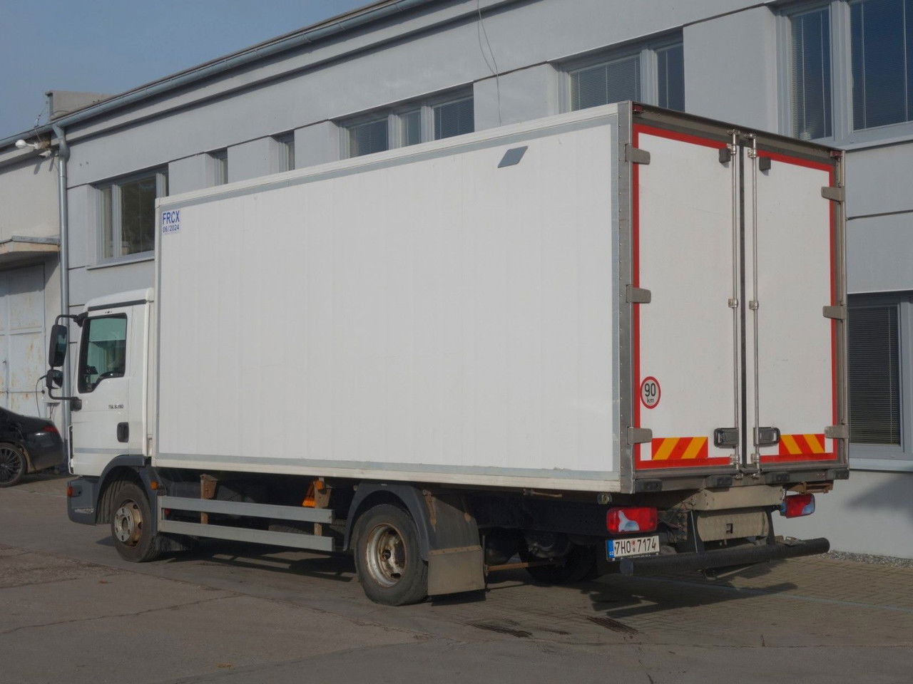 MAN 8.190 ThermoKing V800MAX, 2 Kammern - Refrigeraattori kuorma-auto: kuva MAN 8.190 ThermoKing V800MAX, 2 Kammern - Refrigeraattori kuorma-auto MAN 8.190 ThermoKing V800MAX, 2 Kammern - Refrigeraattori kuorma-auto: kuva MAN 8.190 ThermoKing V800MAX, 2 Kammern - Refrigeraattori kuorma-auto