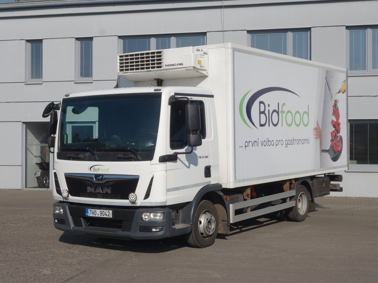 MAN TGL 8.190 mit Thermo King. 2 Temperaturen - Refrigeraattori kuorma-auto: kuva MAN TGL 8.190 mit Thermo King. 2 Temperaturen - Refrigeraattori kuorma-auto MAN TGL 8.190 mit Thermo King. 2 Temperaturen - Refrigeraattori kuorma-auto: kuva MAN TGL 8.190 mit Thermo King. 2 Temperaturen - Refrigeraattori kuorma-auto