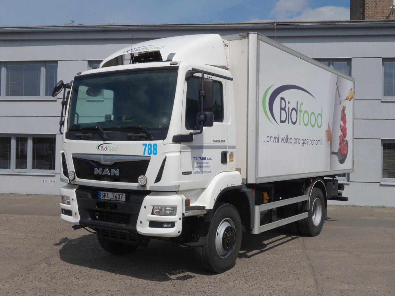 MAN TGM 13.250 4x4 mit Thermo King. 2 Temperaturen - Refrigeraattori kuorma-auto: kuva MAN TGM 13.250 4x4 mit Thermo King. 2 Temperaturen - Refrigeraattori kuorma-auto MAN TGM 13.250 4x4 mit Thermo King. 2 Temperaturen - Refrigeraattori kuorma-auto: kuva MAN TGM 13.250 4x4 mit Thermo King. 2 Temperaturen - Refrigeraattori kuorma-auto