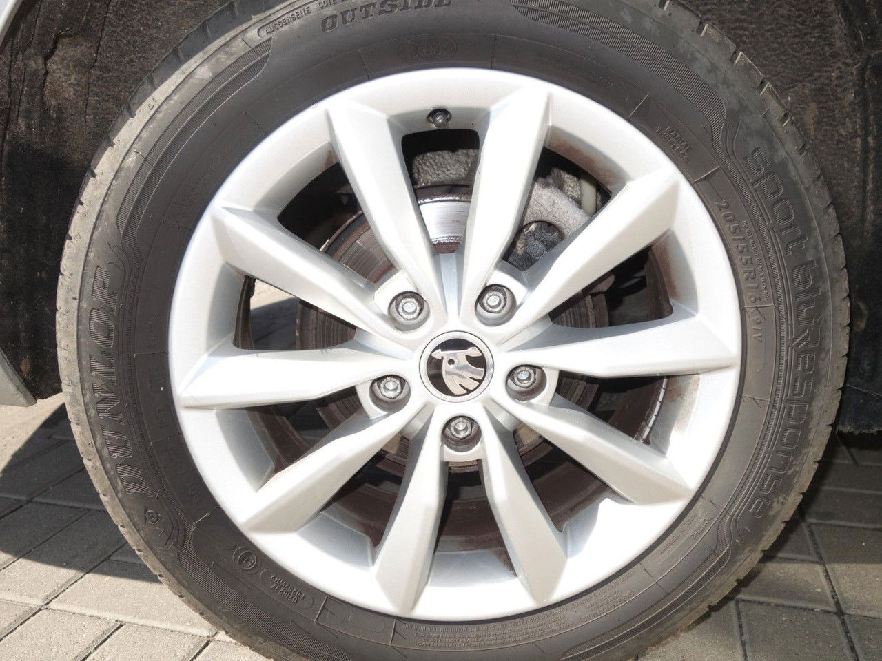 Leasing  Škoda Octavia Combi Ambition 1,6 TDI, DSG, Navi, Clima Škoda Octavia Combi Ambition 1,6 TDI, DSG, Navi, Clima: kuva Leasing  Škoda Octavia Combi Ambition 1,6 TDI, DSG, Navi, Clima Škoda Octavia Combi Ambition 1,6 TDI, DSG, Navi, Clima