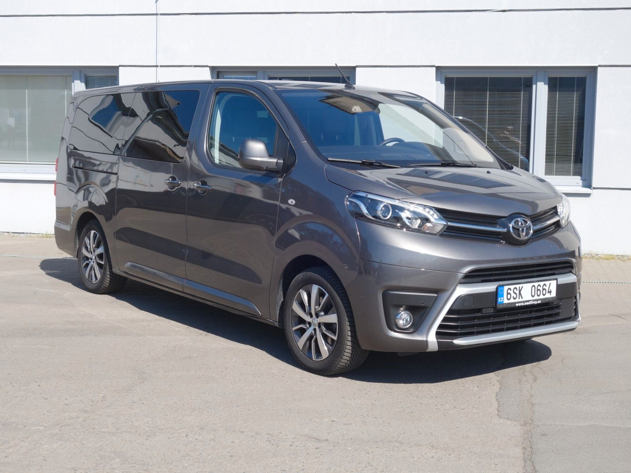 Toyota Proace Verso L2 Executive - Pikkubussi: kuva Toyota Proace Verso L2 Executive - Pikkubussi Toyota Proace Verso L2 Executive - Pikkubussi: kuva Toyota Proace Verso L2 Executive - Pikkubussi
