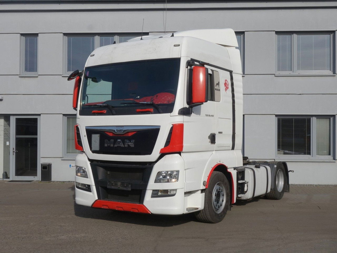 MAN TGX 18.440 XLX E6 ST, Retarder - Vetopöytäauto: kuva MAN TGX 18.440 XLX E6 ST, Retarder - Vetopöytäauto MAN TGX 18.440 XLX E6 ST, Retarder - Vetopöytäauto: kuva MAN TGX 18.440 XLX E6 ST, Retarder - Vetopöytäauto