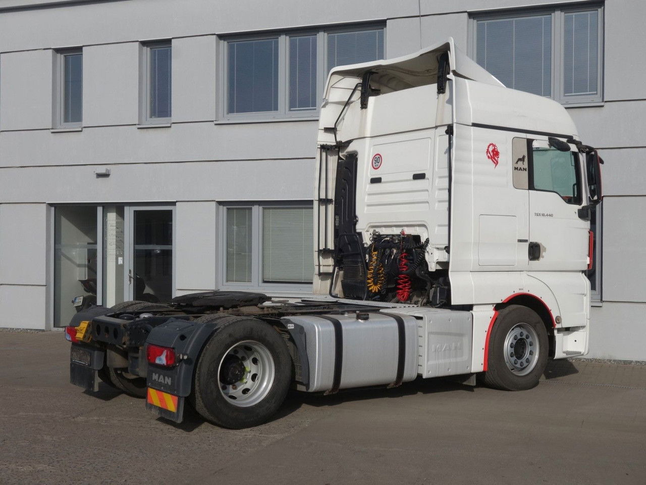 MAN TGX 18.440 XLX E6 ST, Retarder - Vetopöytäauto: kuva MAN TGX 18.440 XLX E6 ST, Retarder - Vetopöytäauto MAN TGX 18.440 XLX E6 ST, Retarder - Vetopöytäauto: kuva MAN TGX 18.440 XLX E6 ST, Retarder - Vetopöytäauto