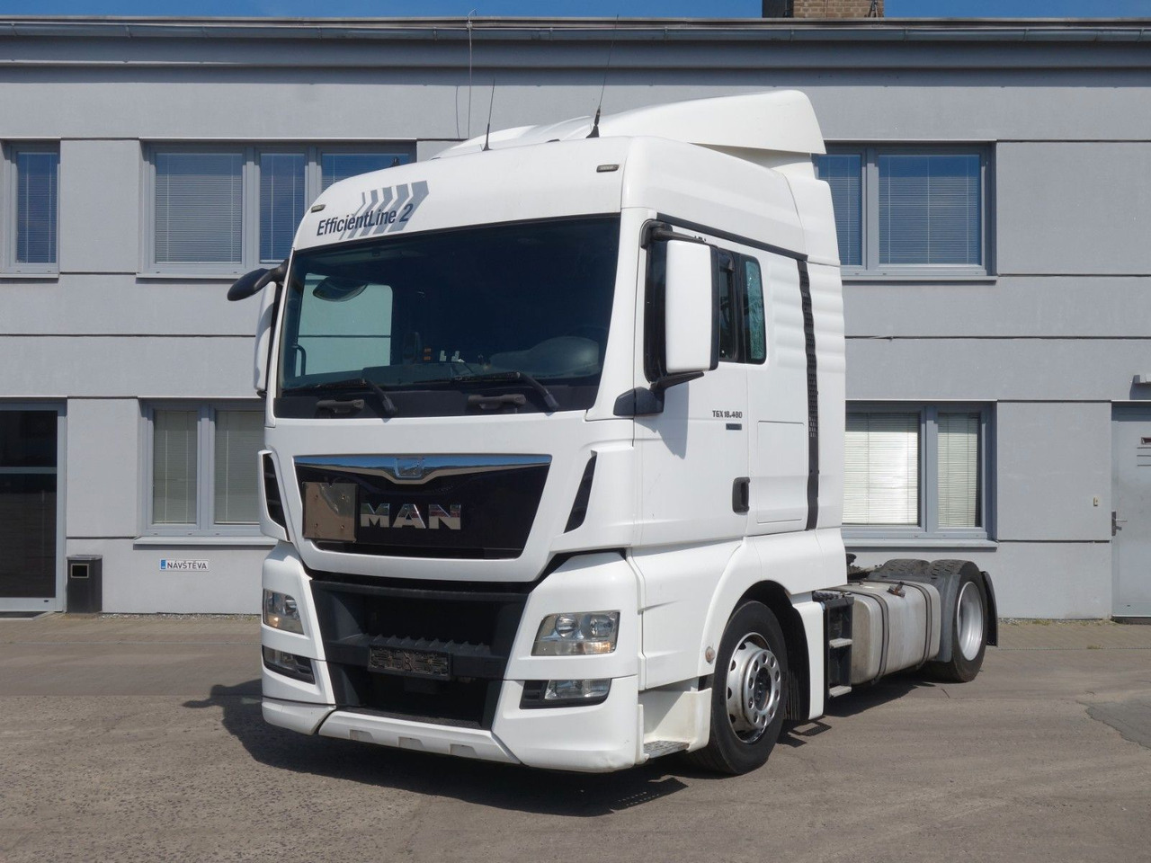 MAN TGX 18.480 XLX, E6, LD - Vetopöytäauto: kuva MAN TGX 18.480 XLX, E6, LD - Vetopöytäauto MAN TGX 18.480 XLX, E6, LD - Vetopöytäauto: kuva MAN TGX 18.480 XLX, E6, LD - Vetopöytäauto