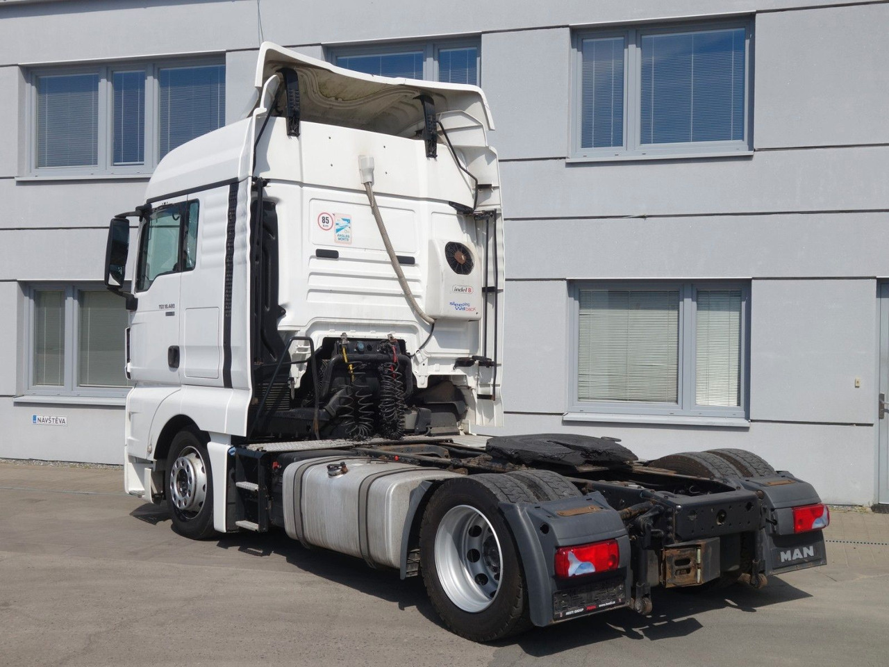 MAN TGX 18.480 XLX, E6, LD - Vetopöytäauto: kuva MAN TGX 18.480 XLX, E6, LD - Vetopöytäauto MAN TGX 18.480 XLX, E6, LD - Vetopöytäauto: kuva MAN TGX 18.480 XLX, E6, LD - Vetopöytäauto