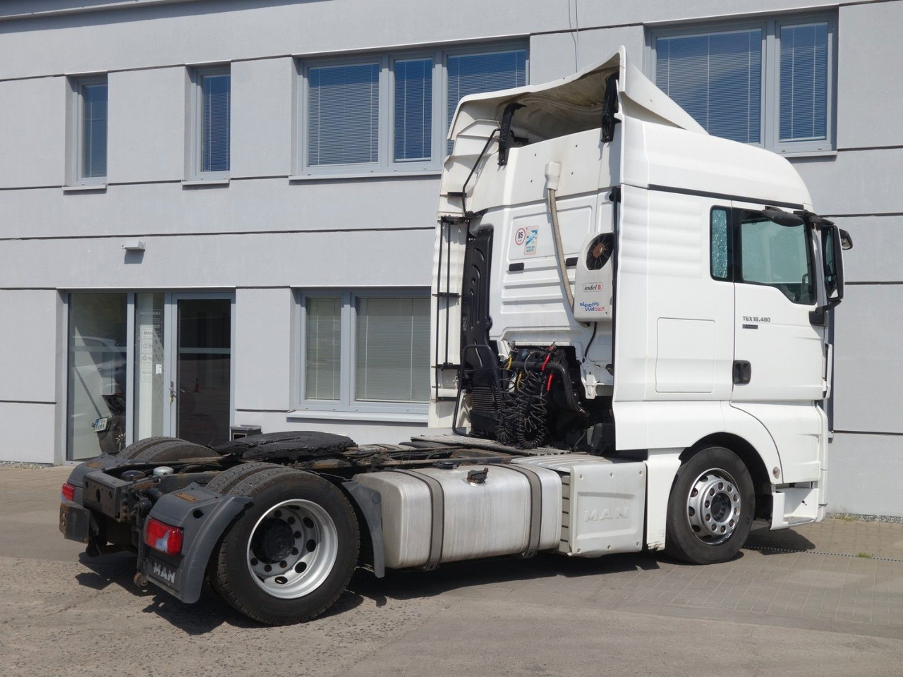 MAN TGX 18.480 XLX, E6, LD - Vetopöytäauto: kuva MAN TGX 18.480 XLX, E6, LD - Vetopöytäauto MAN TGX 18.480 XLX, E6, LD - Vetopöytäauto: kuva MAN TGX 18.480 XLX, E6, LD - Vetopöytäauto