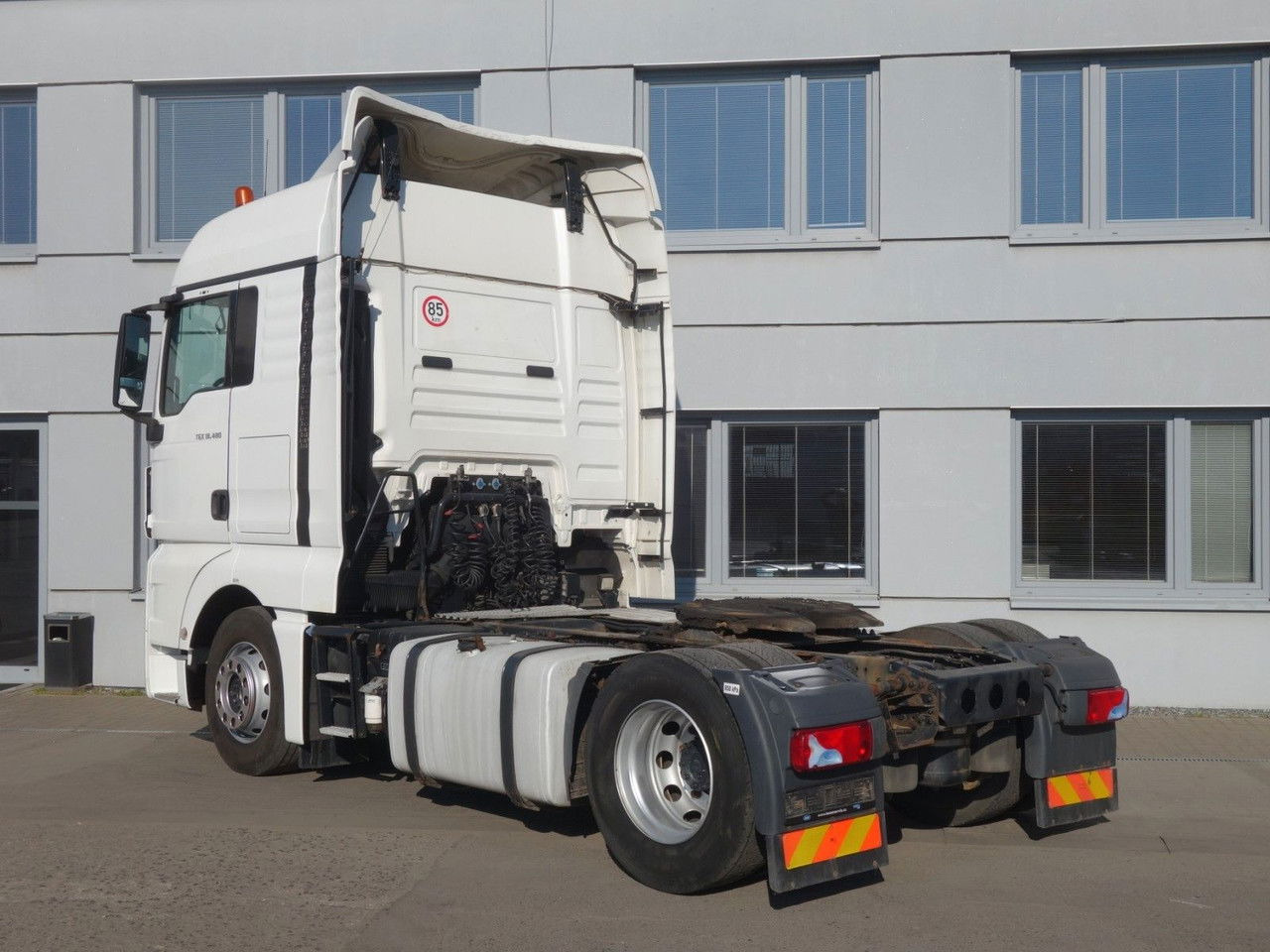 MAN TGX 18.480 XLX E6 ST, Retarder - Vetopöytäauto: kuva MAN TGX 18.480 XLX E6 ST, Retarder - Vetopöytäauto MAN TGX 18.480 XLX E6 ST, Retarder - Vetopöytäauto: kuva MAN TGX 18.480 XLX E6 ST, Retarder - Vetopöytäauto
