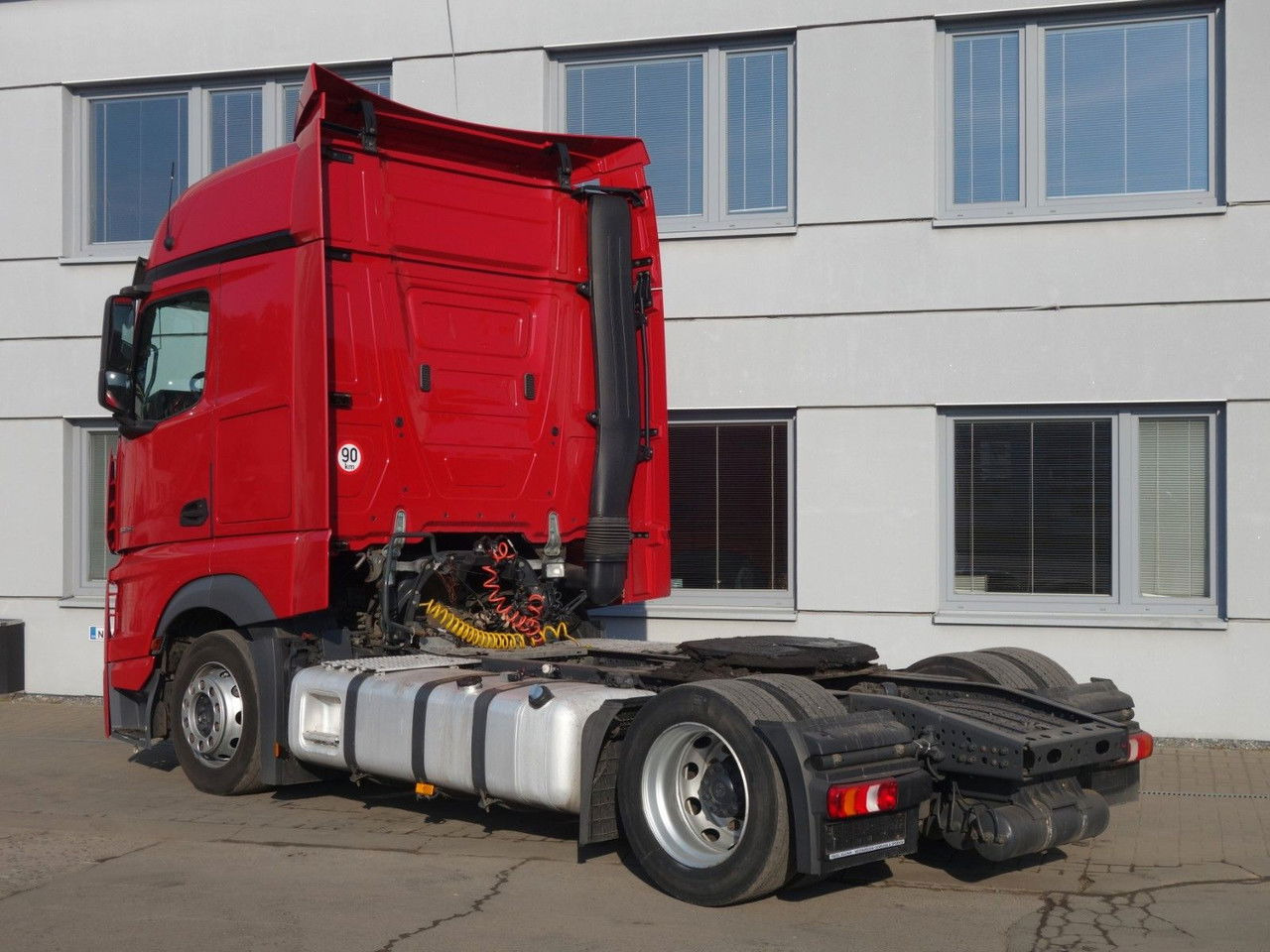 Mercedes-Benz Actros 1845 Lsnrl, Lowdeck, Standklima - Vetopöytäauto: kuva Mercedes-Benz Actros 1845 Lsnrl, Lowdeck, Standklima - Vetopöytäauto Mercedes-Benz Actros 1845 Lsnrl, Lowdeck, Standklima - Vetopöytäauto: kuva Mercedes-Benz Actros 1845 Lsnrl, Lowdeck, Standklima - Vetopöytäauto