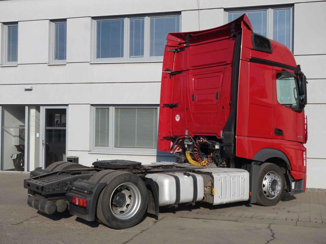 Mercedes-Benz Actros 1845 Lsnrl, Lowdeck, Standklima - Vetopöytäauto: kuva Mercedes-Benz Actros 1845 Lsnrl, Lowdeck, Standklima - Vetopöytäauto Mercedes-Benz Actros 1845 Lsnrl, Lowdeck, Standklima - Vetopöytäauto: kuva Mercedes-Benz Actros 1845 Lsnrl, Lowdeck, Standklima - Vetopöytäauto