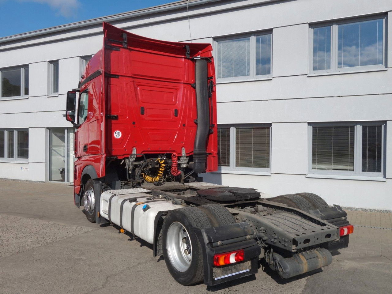 Mercedes-Benz Actros 1845 Lsnrl, Lowdeck, Standklima - Vetopöytäauto: kuva Mercedes-Benz Actros 1845 Lsnrl, Lowdeck, Standklima - Vetopöytäauto Mercedes-Benz Actros 1845 Lsnrl, Lowdeck, Standklima - Vetopöytäauto: kuva Mercedes-Benz Actros 1845 Lsnrl, Lowdeck, Standklima - Vetopöytäauto