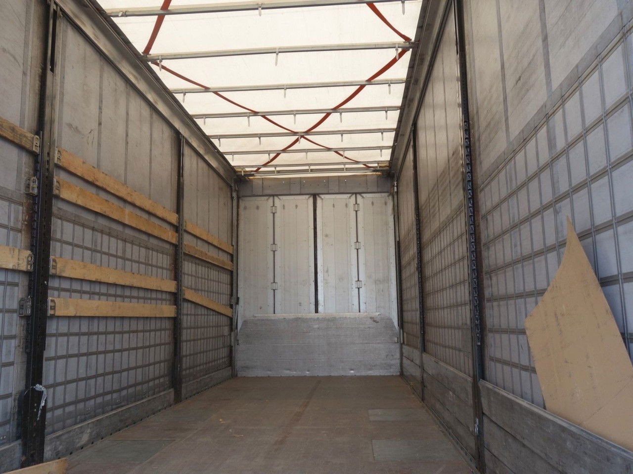 Volvo FH 460 XL 6x2, 120 cbm, Durchfahren - Pressukapelli kuorma-auto: kuva  Volvo FH 460 XL 6x2, 120 cbm, Durchfahren - Pressukapelli kuorma-auto Volvo FH 460 XL 6x2, 120 cbm, Durchfahren - Pressukapelli kuorma-auto: kuva  Volvo FH 460 XL 6x2, 120 cbm, Durchfahren - Pressukapelli kuorma-auto