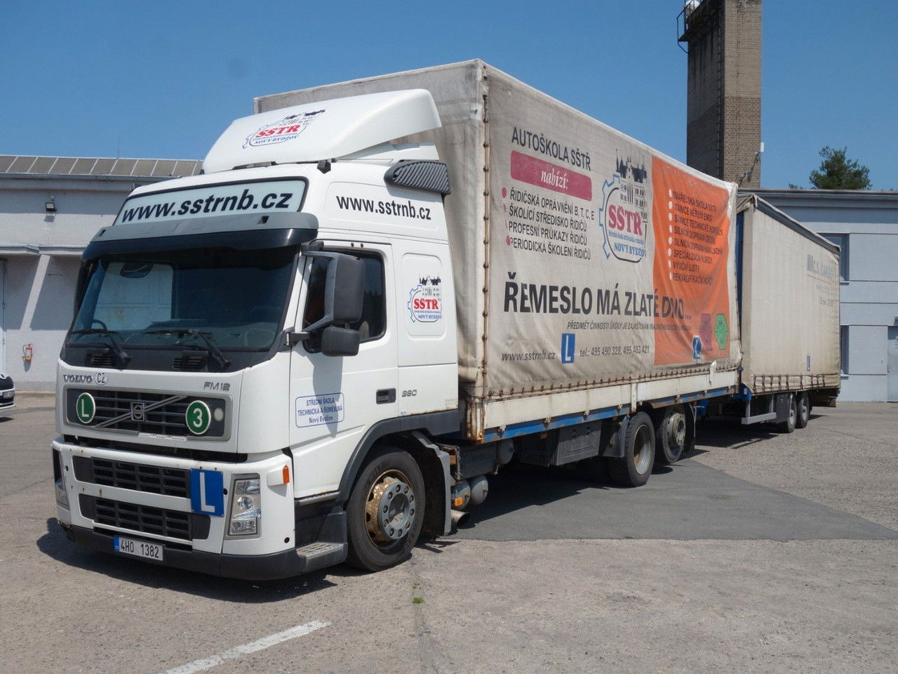 Volvo FM 380 6x2 + Panav Anhänger - Pressukapelli kuorma-auto: kuva Volvo FM 380 6x2 + Panav Anhänger - Pressukapelli kuorma-auto Volvo FM 380 6x2 + Panav Anhänger - Pressukapelli kuorma-auto: kuva Volvo FM 380 6x2 + Panav Anhänger - Pressukapelli kuorma-auto