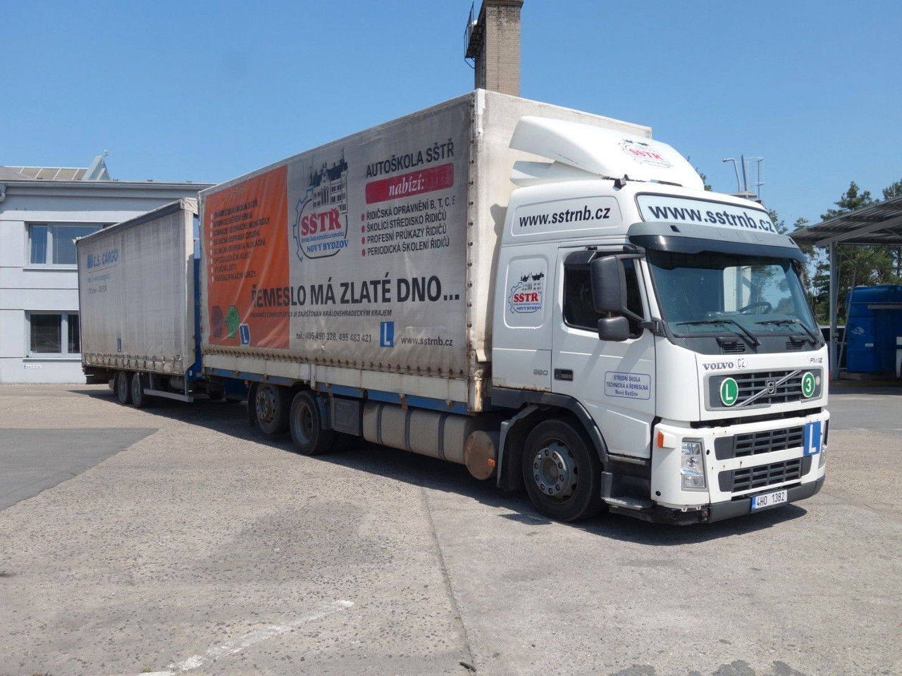 Volvo FM 380 6x2 + Panav Anhänger - Pressukapelli kuorma-auto: kuva Volvo FM 380 6x2 + Panav Anhänger - Pressukapelli kuorma-auto Volvo FM 380 6x2 + Panav Anhänger - Pressukapelli kuorma-auto: kuva Volvo FM 380 6x2 + Panav Anhänger - Pressukapelli kuorma-auto